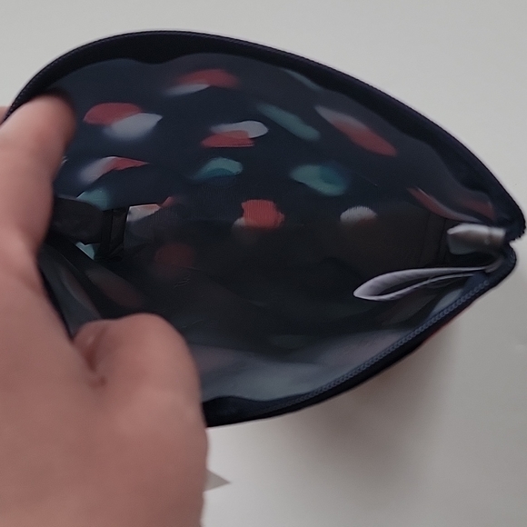 Thirty-one Snack & Go Pouch - Painted Dot Trio - Picture 4 of 6